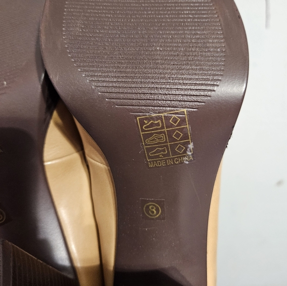 JOURNEE COLLECTION SIZE 8 EZZEY PUMP - Picture 10 of 12